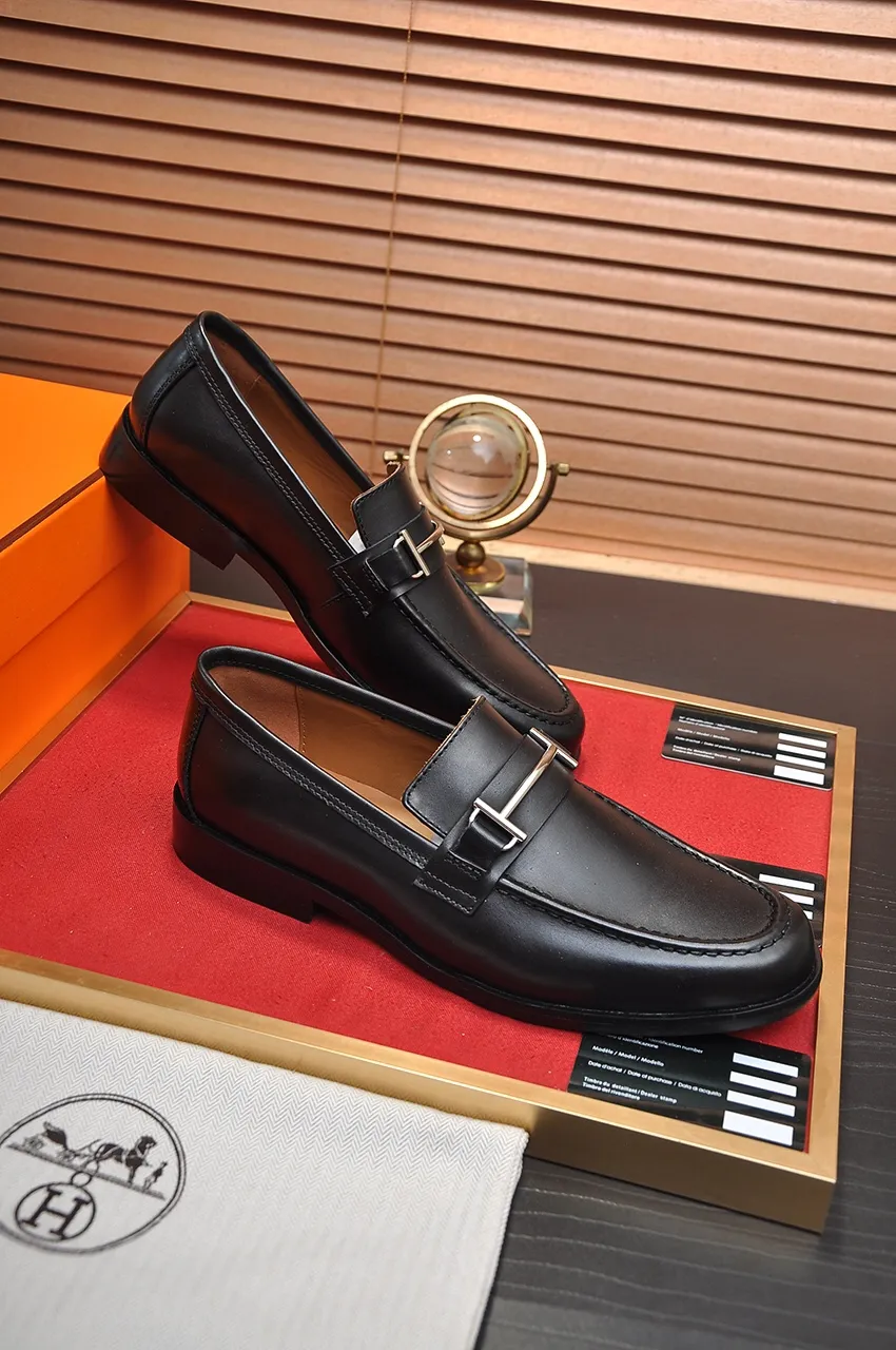 Men's shoes💰460💶[HERMES] (sheepskin lining)🍀Italian top luxury🍀He does not pursue novel styles and gorgeous colors, but attracts the favor of successful men with his flawless, elegant and classic style. Formal leather shoes This very comfortable, simple and stable style allows you to easily match any style! The pattern is absolutely 1:1 refined from the original case, and we strive for excellence in materials, imported cowhide + sheepskin lining💪💪💪extraordinary texture👍! .Black Brown Size: 38-45 (45 customized)